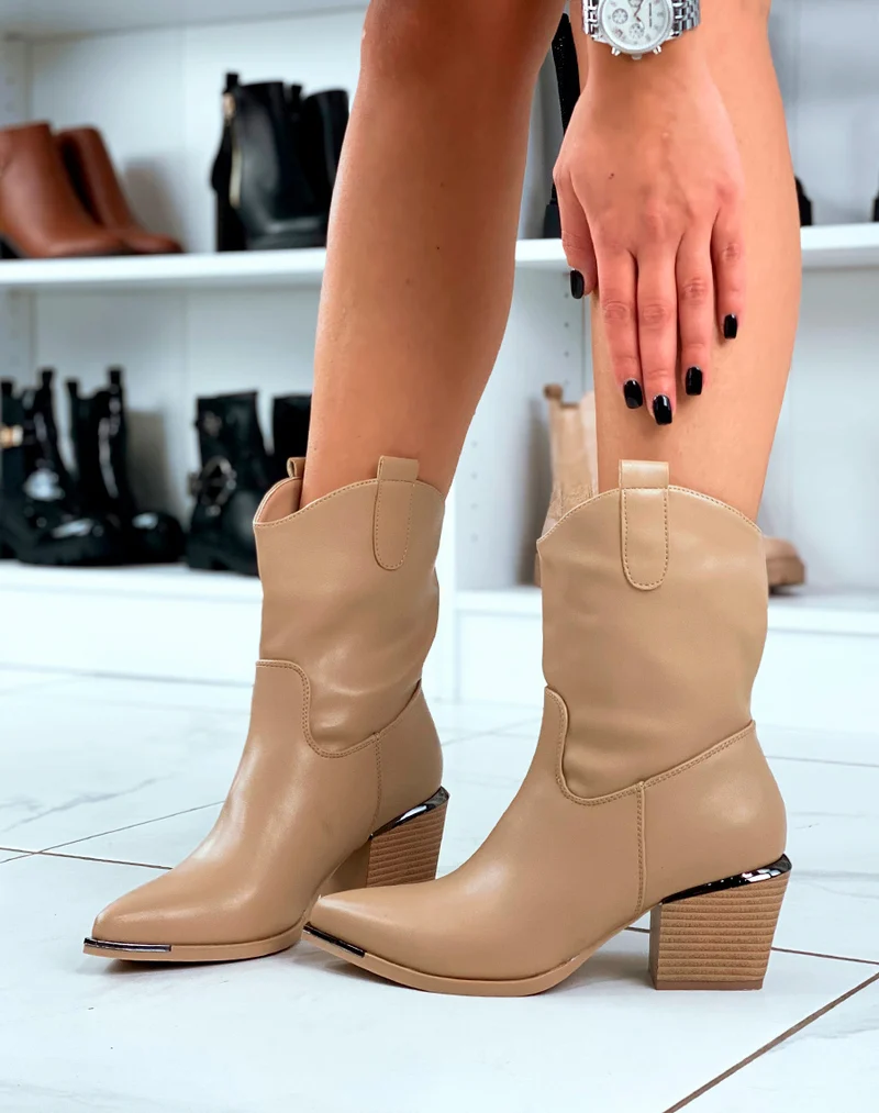 BOTTINES BEIGES STYLE SANTIAGS AVEC DÉTAIL ARGENTÉE