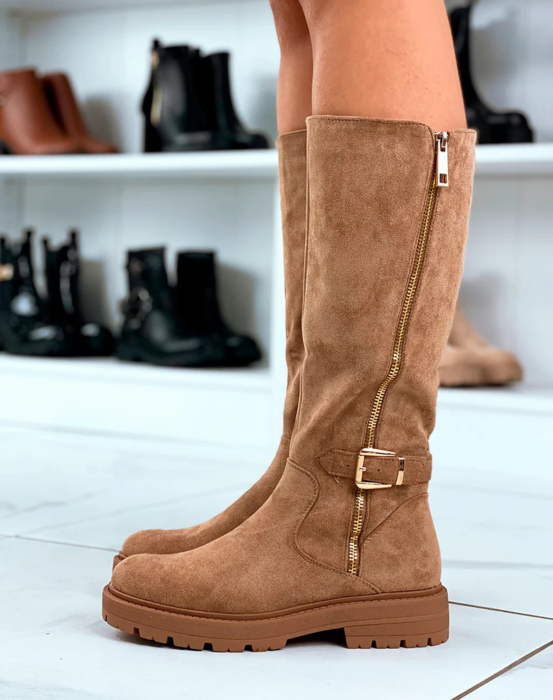 BOTTES CAMEL EN SUÉDINE AVEC ZIP DORÉE