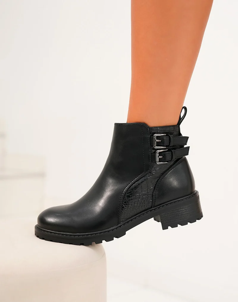 Bottines Noires Bi-Matière : Une Fusion entre Élégance et Effet Croco