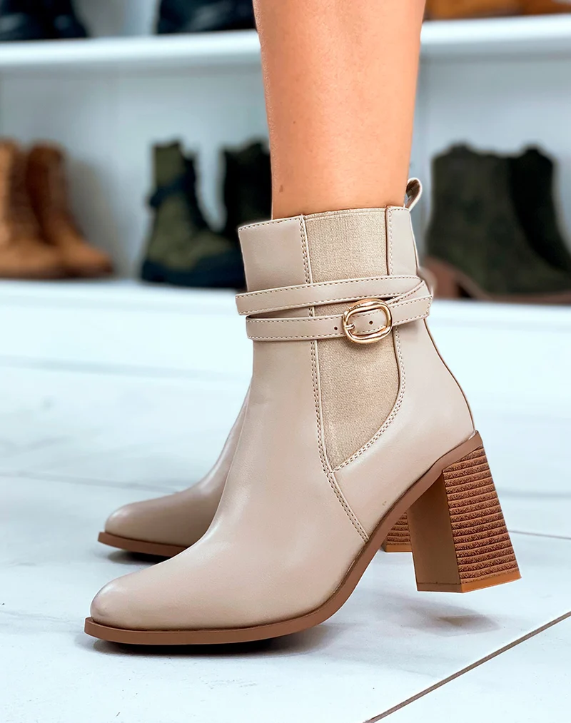 Élégance Beige : Bottines Bi-Matières à Talon avec Sangles Dorées Ajustables