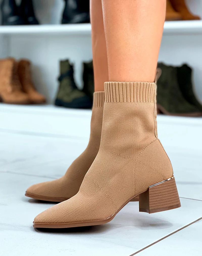 BOTTINES TENDANCE FEMME EN TAUPE CLAIR AVEC EFFET CHAUSSETTE UNIQUE