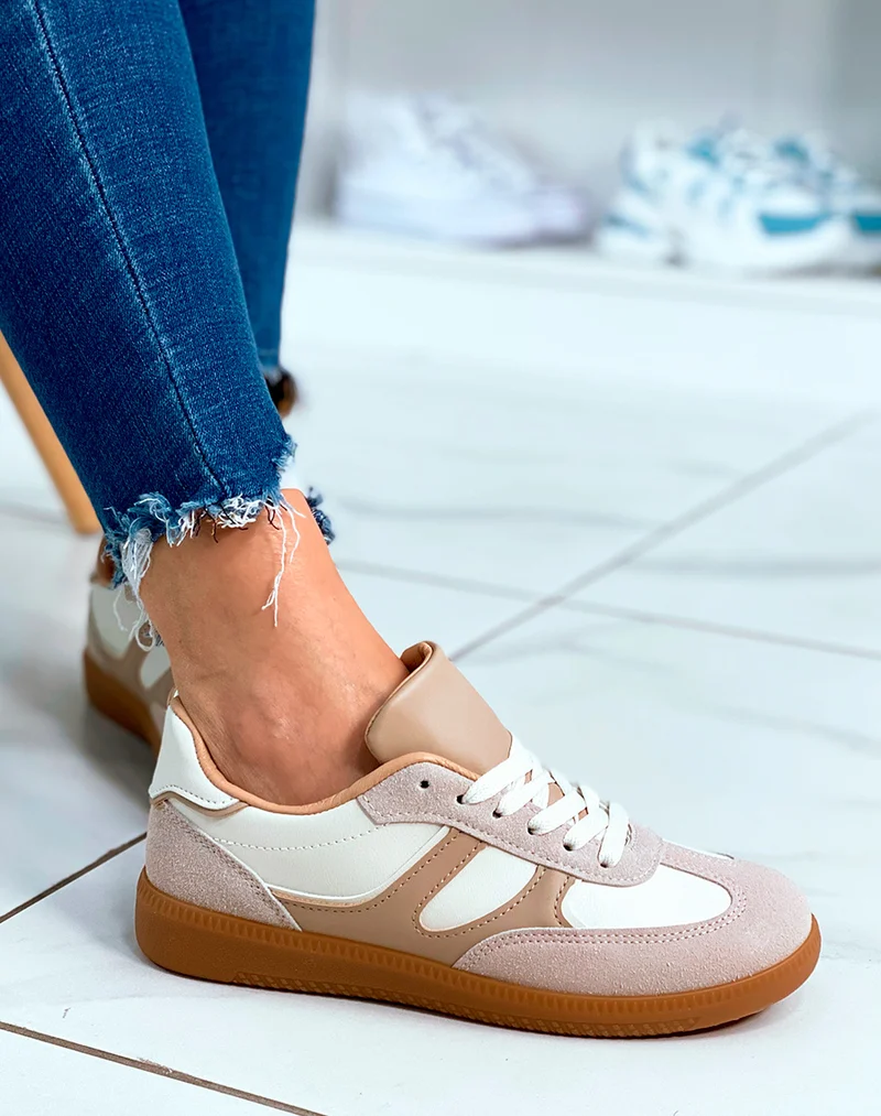 Baskets à lacet avec empiècements beige pour femme