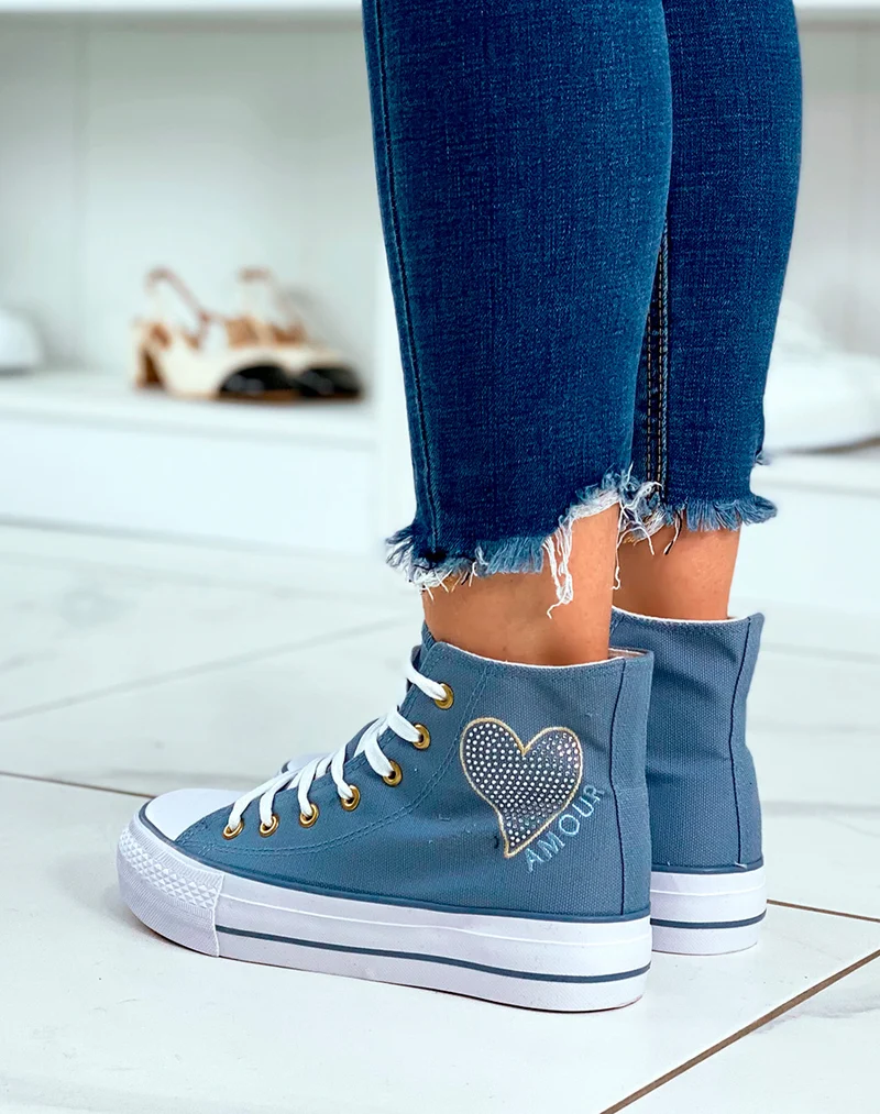 Baskets bleu jean montantes à lacets avec détail strass et inscription