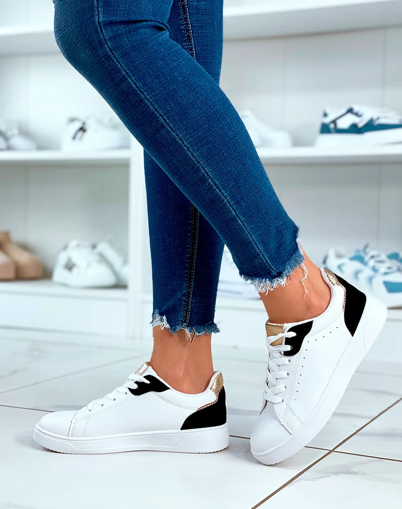 Baskets blanches à lacets avec détail noire et doré pour femme