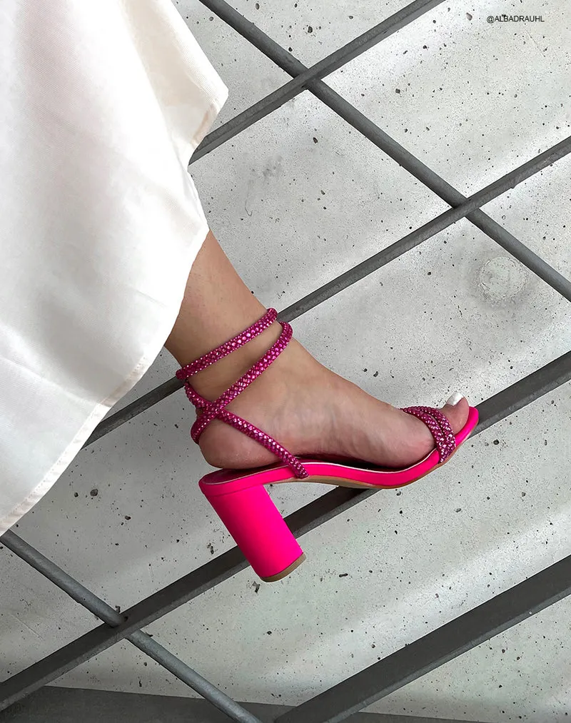 Sandales fuchsia à lanières à strass