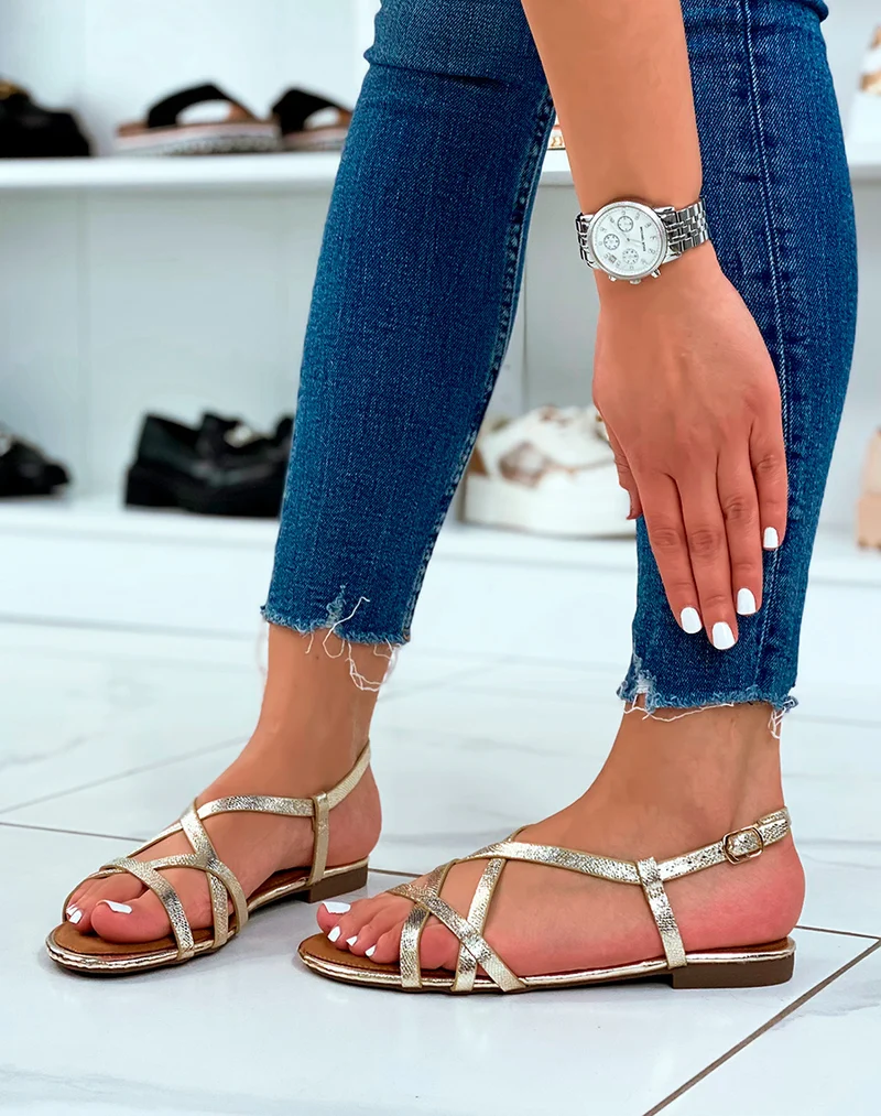 Nu-pieds dorés à multiples brides s’entrecroisant