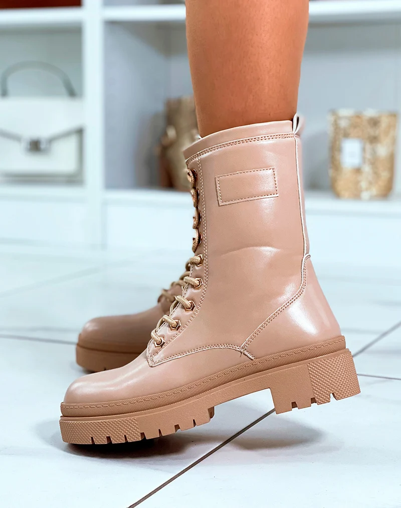 BOTTINES MONTANTES BEIGE ? LACETS AVEC SEMELLE CRANT?E