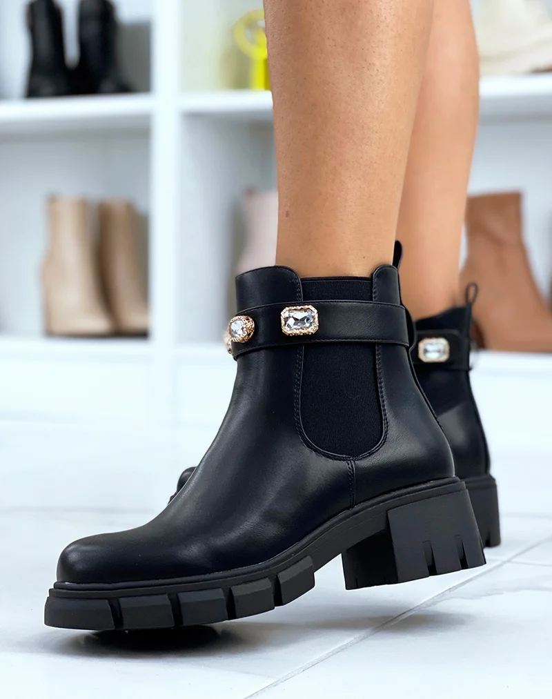 Chelsea boots noires ornées de bijoux