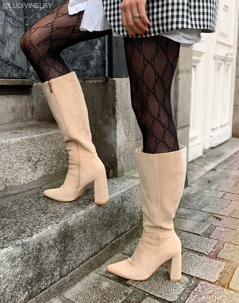 Bottes beiges en suédine à talon et bout pointu