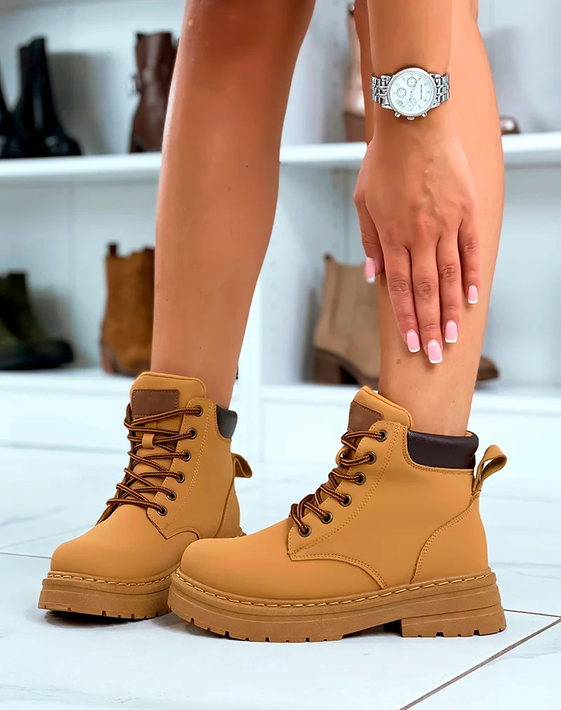 Bottines Camel à Lacets : Élégance et Fonctionnalité Combinées