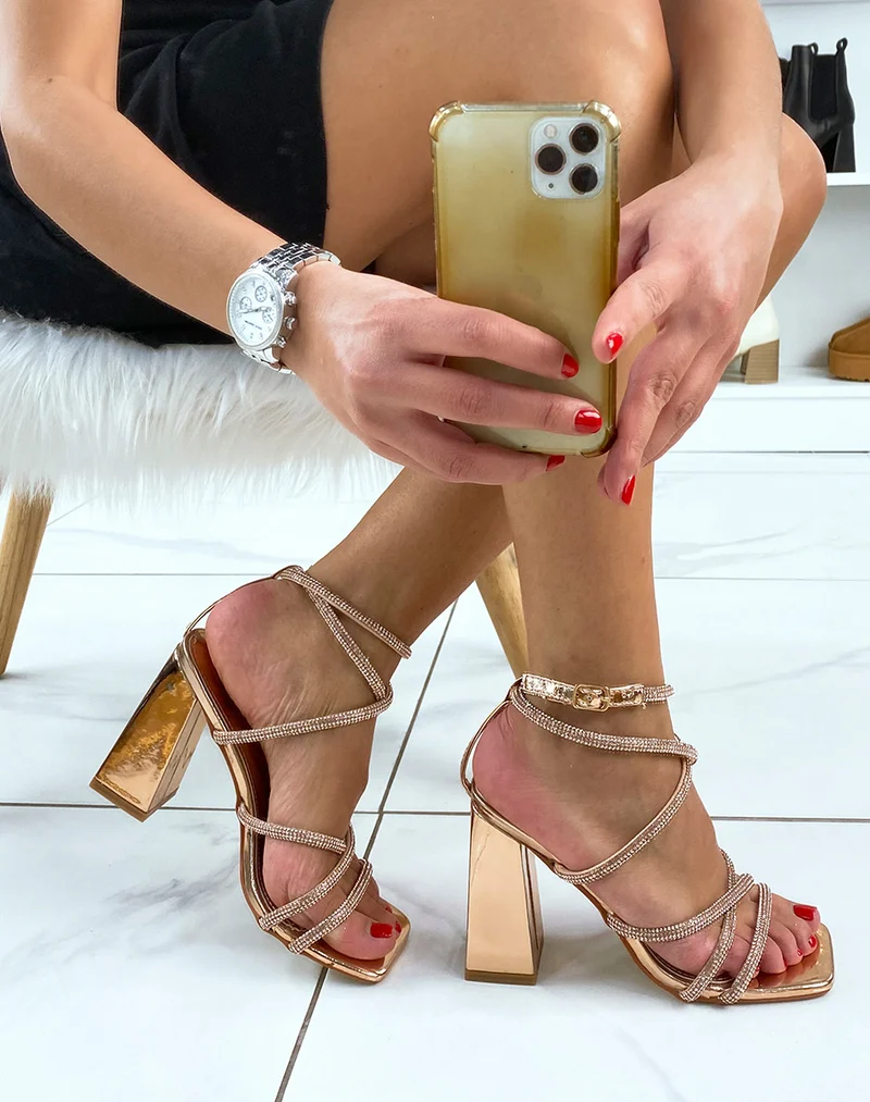 Sandales rose gold à strass et talon carré