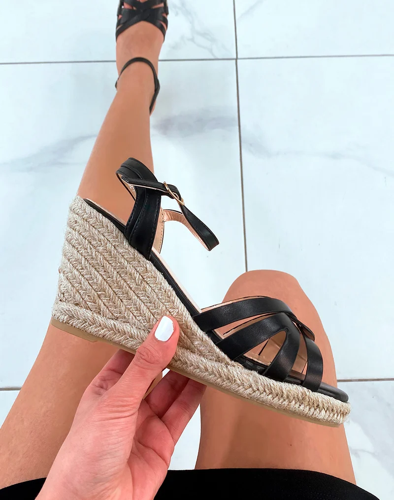 Compensées noires à talon en jute