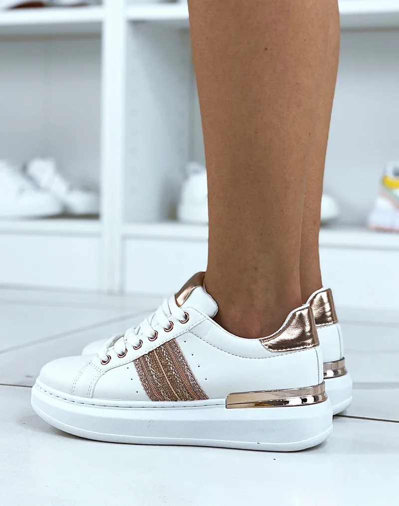Baskets blanches à plateforme épaisse et détail rosegold