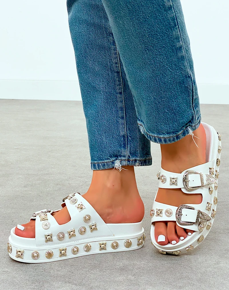 Sandales Plateforme Blanches Femme Cloutées Chic et Tendance