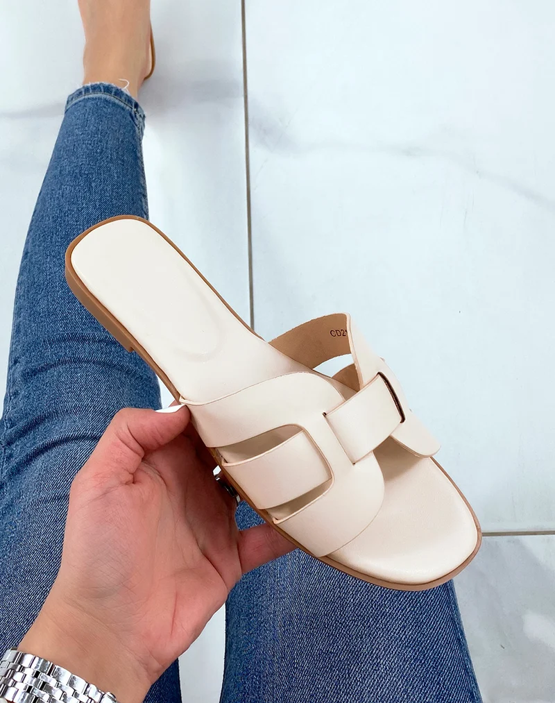 Mules beiges plates à brides croisées avant