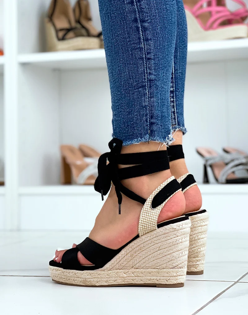 Compensées noires en tissus à talon en toile de jute