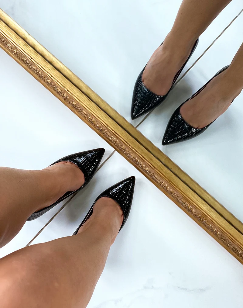 Escarpins noirs vernis effet croco