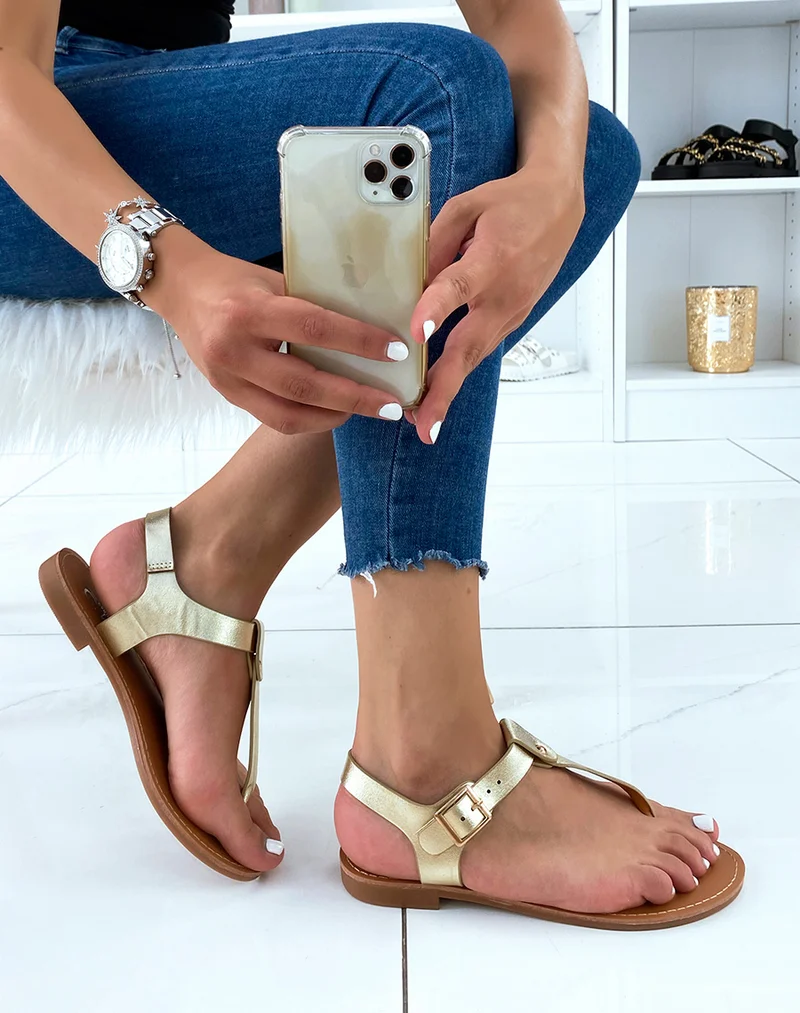 Nu-pieds dorés à clou doré