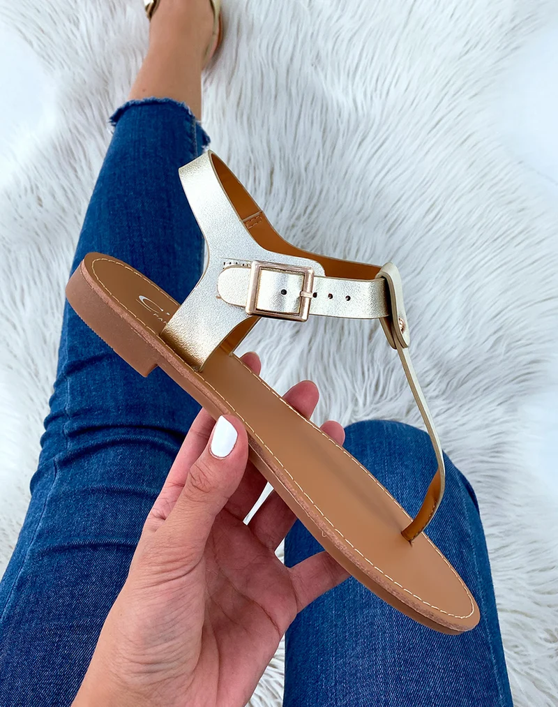 Nu-pieds dorés à clou doré