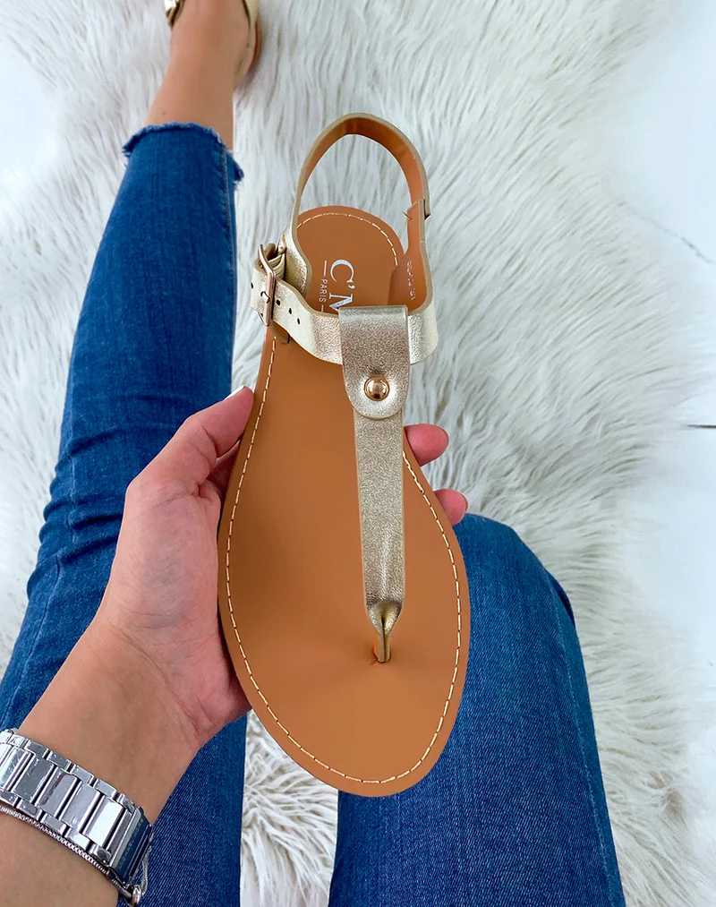 Nu-pieds dorés à clou doré