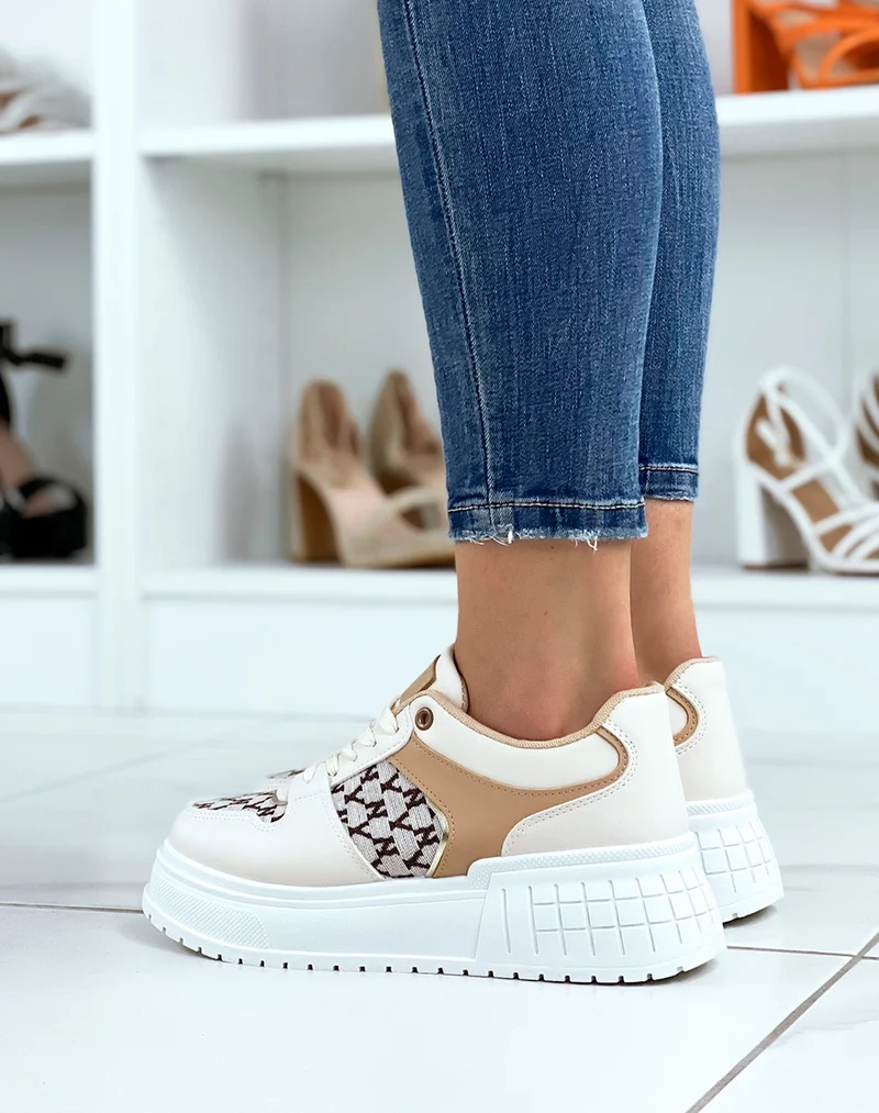 Baskets beiges à imprimé marron et empiècement beige foncé