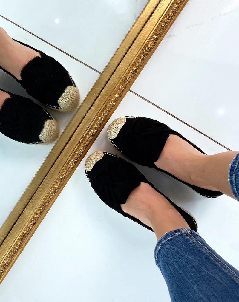 Espadrilles en suédine noire en forme de nœud