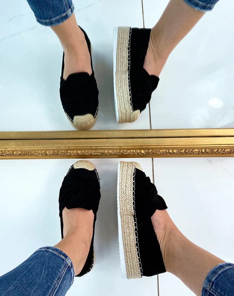 Espadrilles en suédine noire en forme de nœud