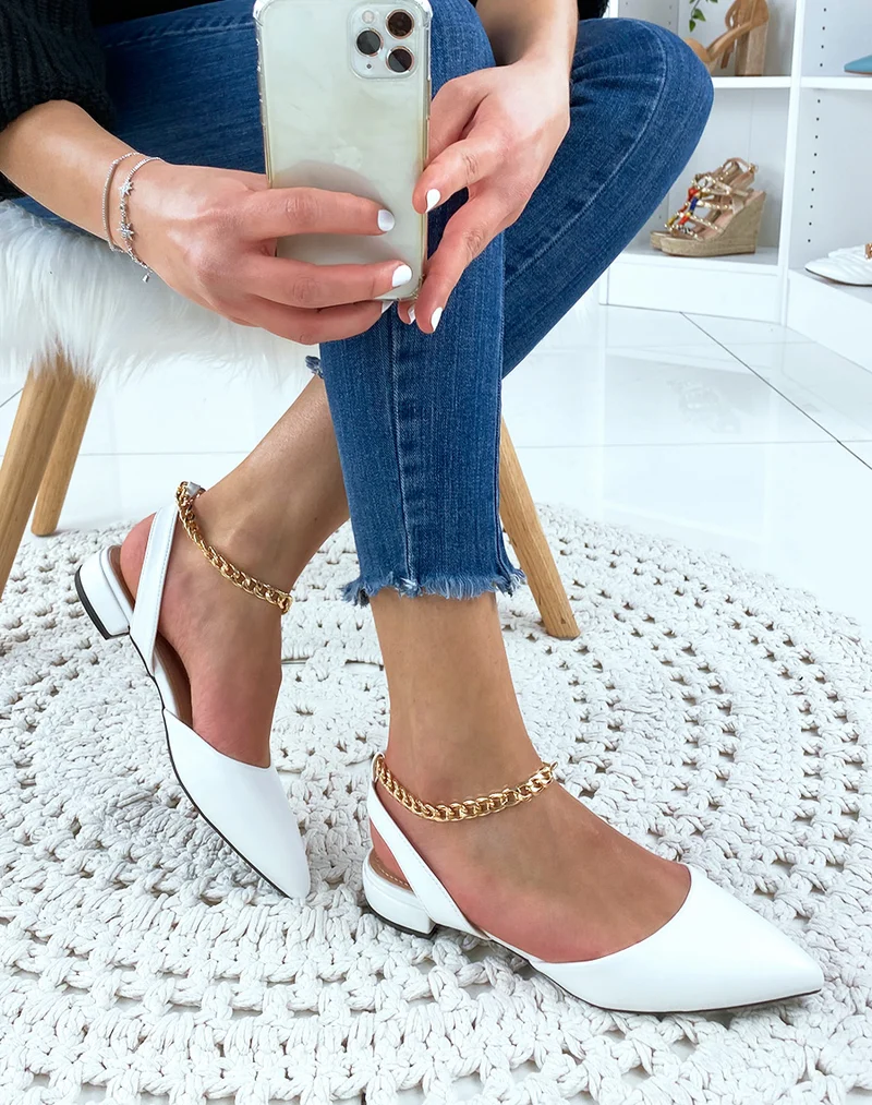 Mules blanches à bout pointu