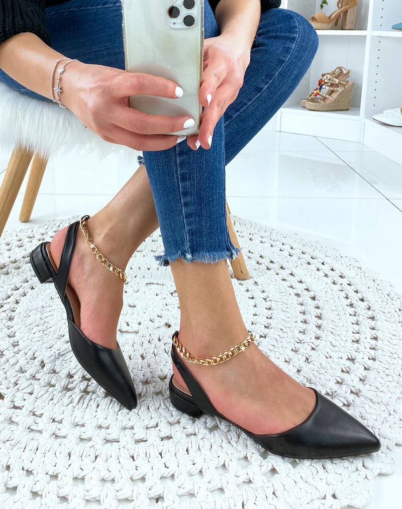 Mules noires à bout pointu