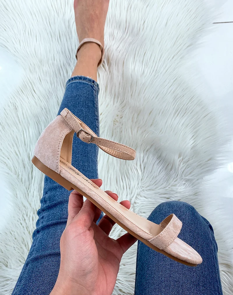 Sandales plates en suédine beige à fines lanières