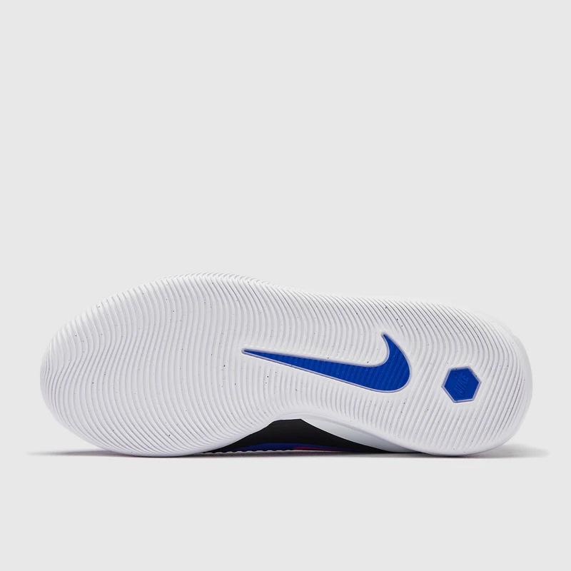 Nike Phantom 6 Low Academy IC pour Enfant
