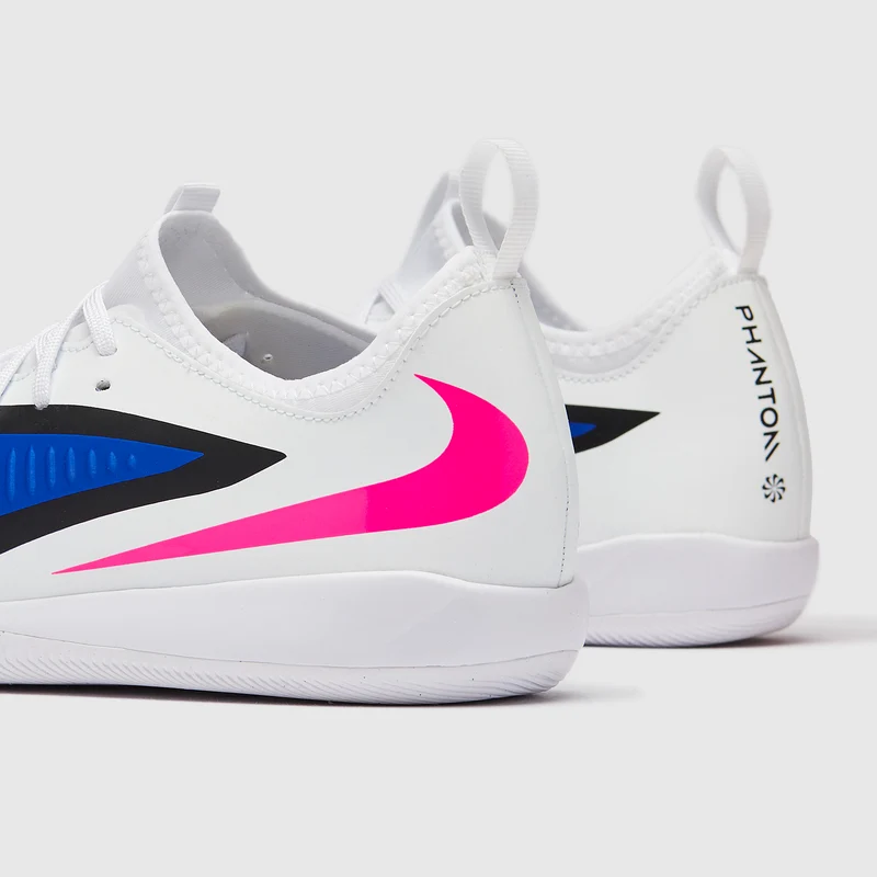 Nike Phantom 6 Low Academy IC pour Enfant