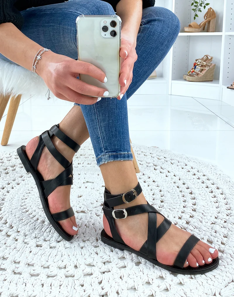Nu-pieds à multiples sangles en simili cuir noir