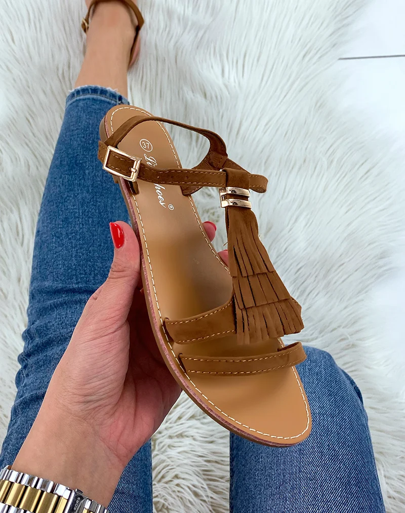 Nu-pieds en suédine camel à franges et détail doré