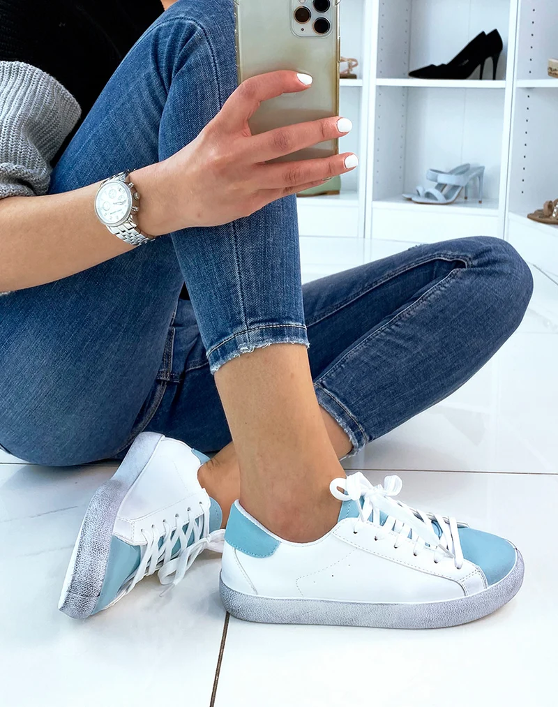 Basket blanche et bleu mat