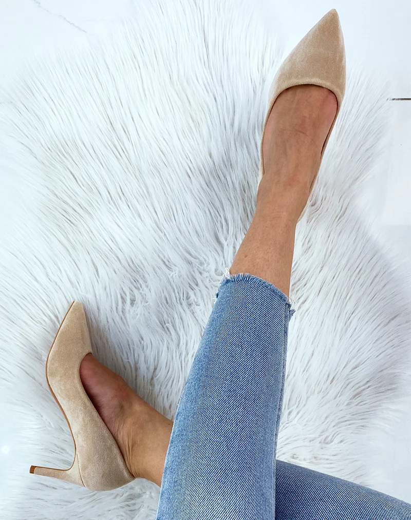 Escarpins pointus en suédine beige