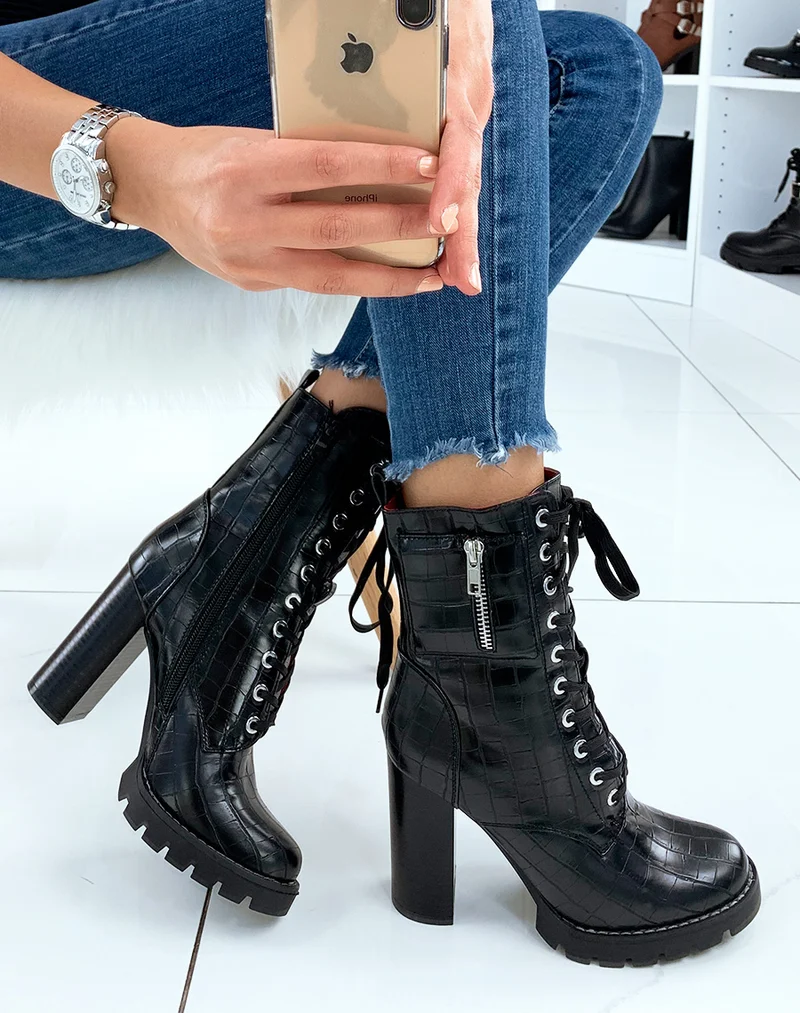 Bottines à talon effet croco noir avec petite poche