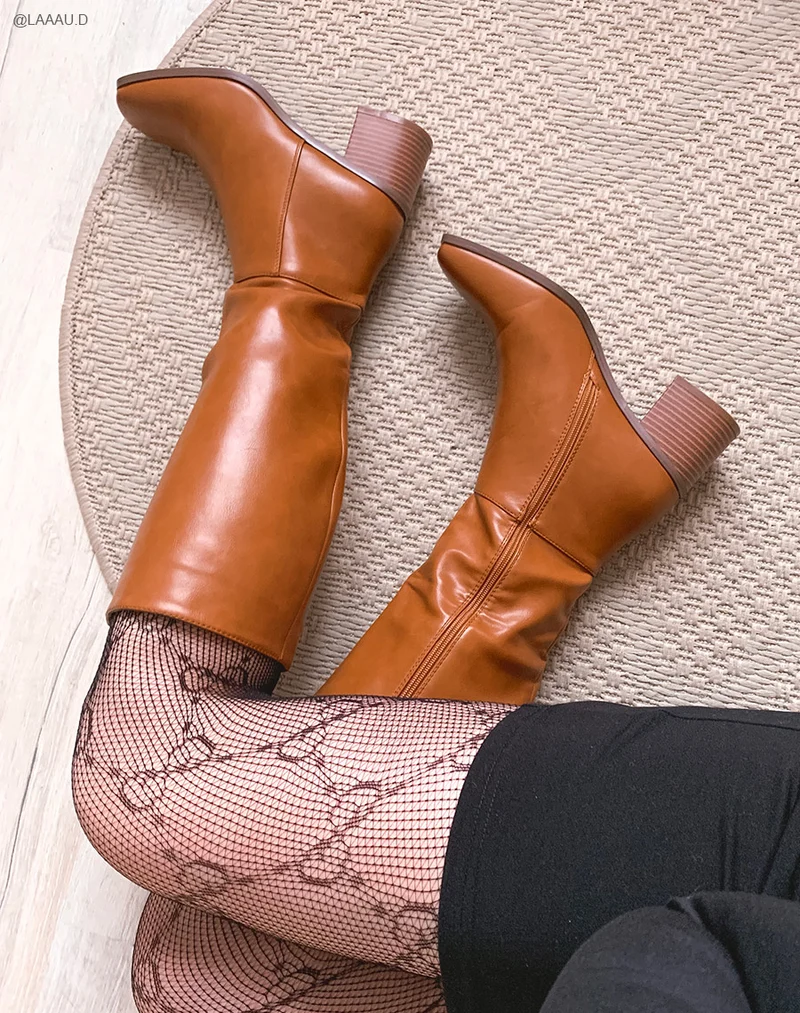 Bottes hautes camel à talon et bout carré