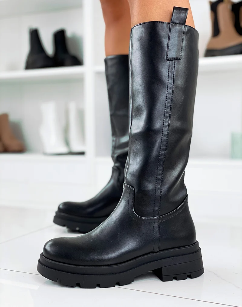 Bottes hautes noires à semelle crantée