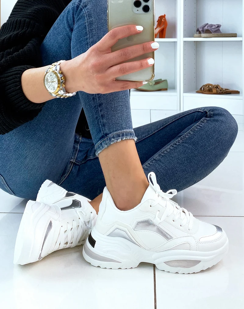 Baskets blanches et argentées à grosse plateforme