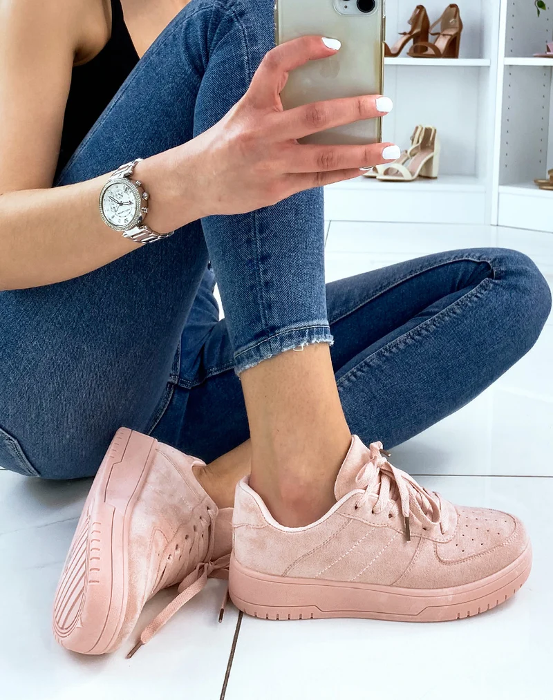 Basket rose en suédine