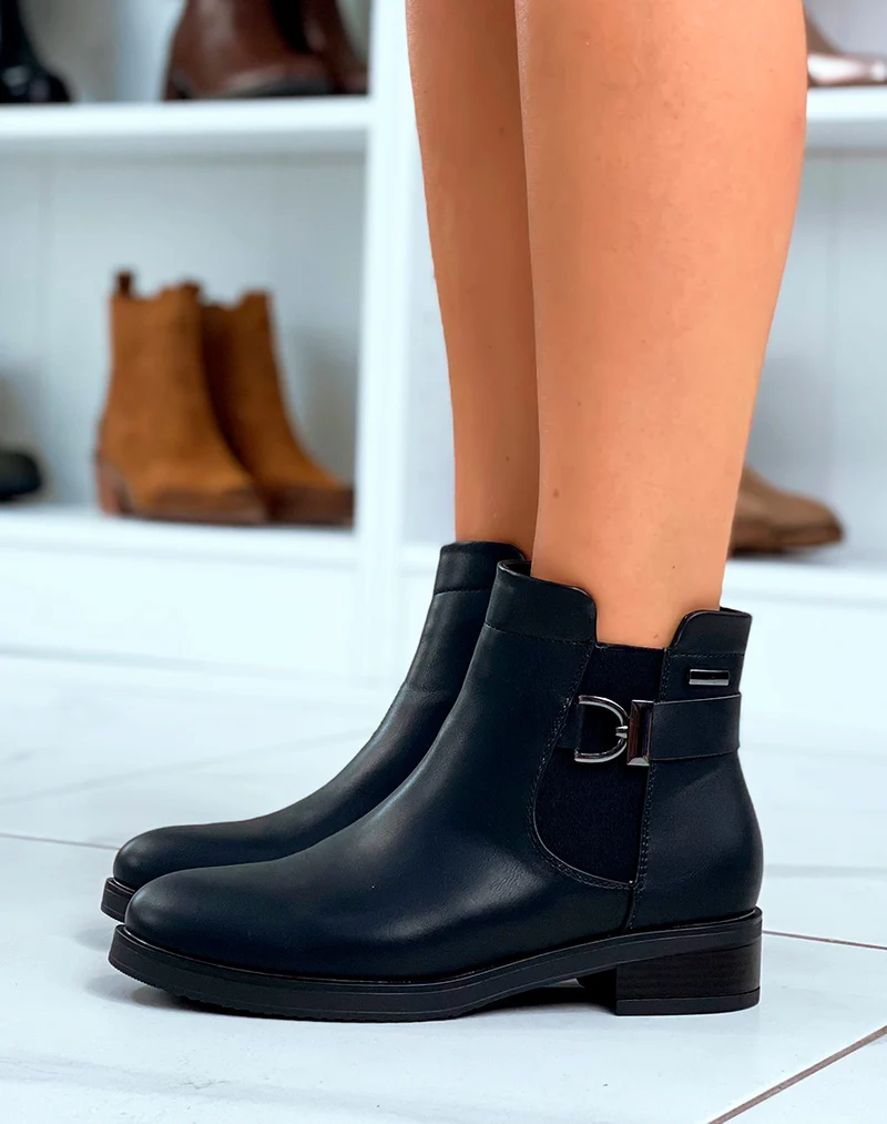 Bottines noires à élastique et détail argentés