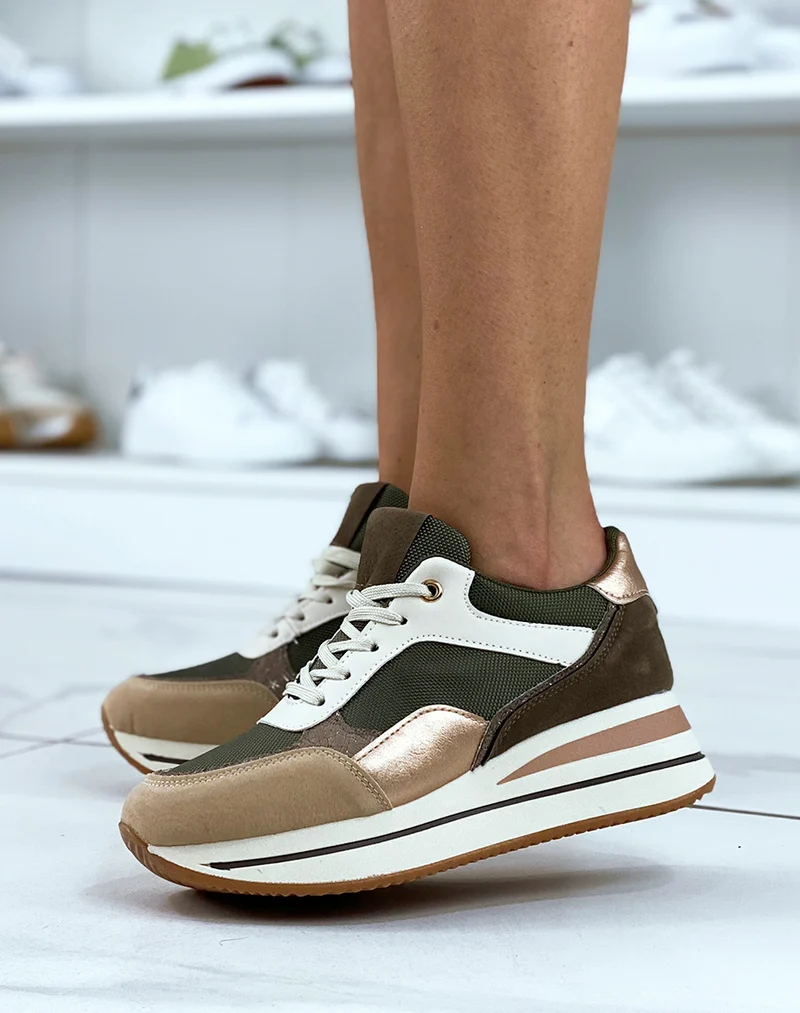 Baskets kaki aux empiècements beiges et dorés
