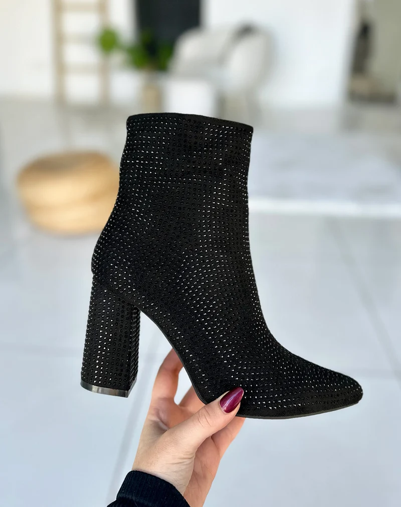 Bottines noires à strass et talon droit