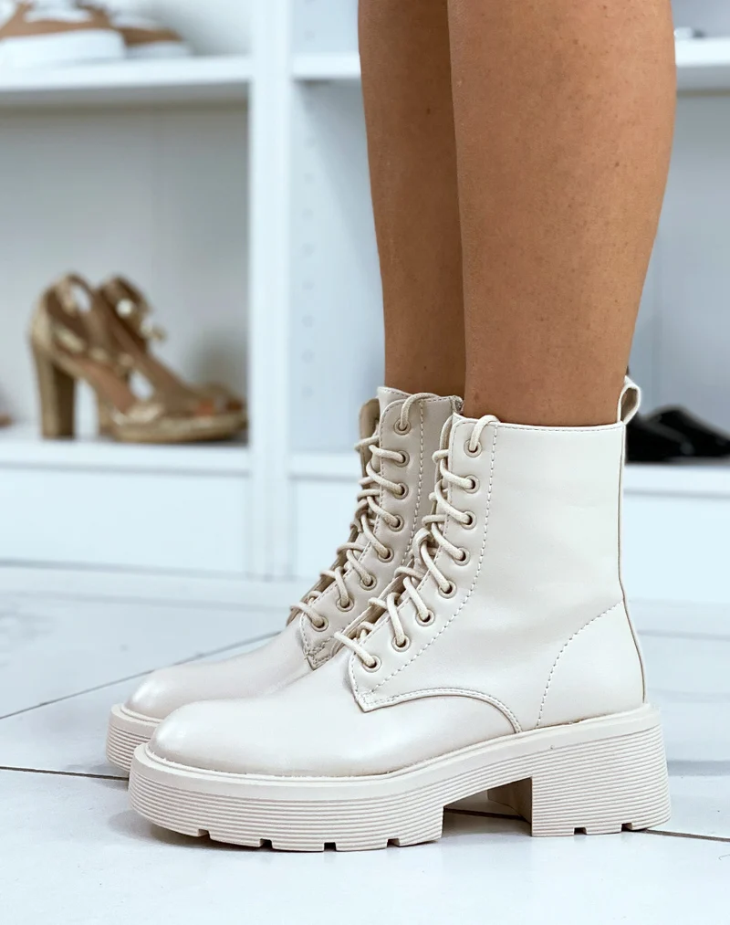Bottines beiges à grosse plateforme