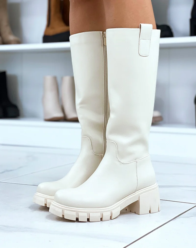 Bottes beiges à plateforme épaisse et crantée