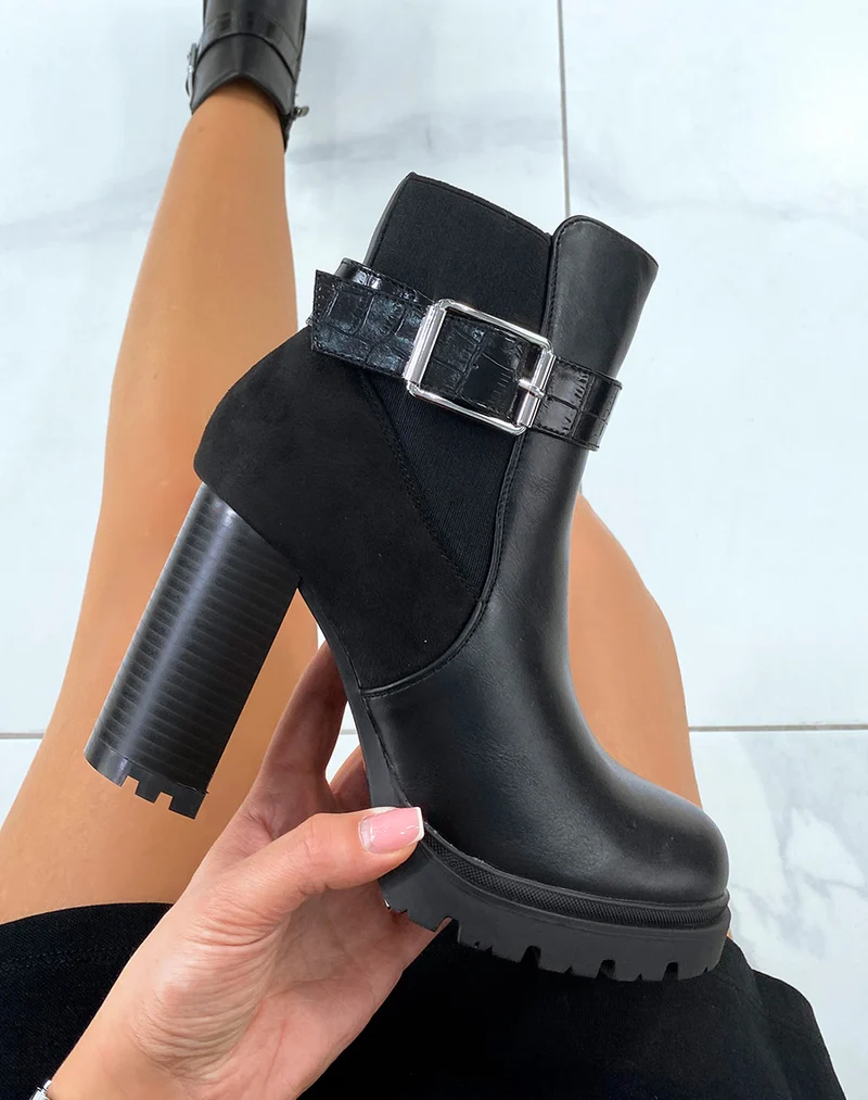 Bottines noires à talon cranté et élastique