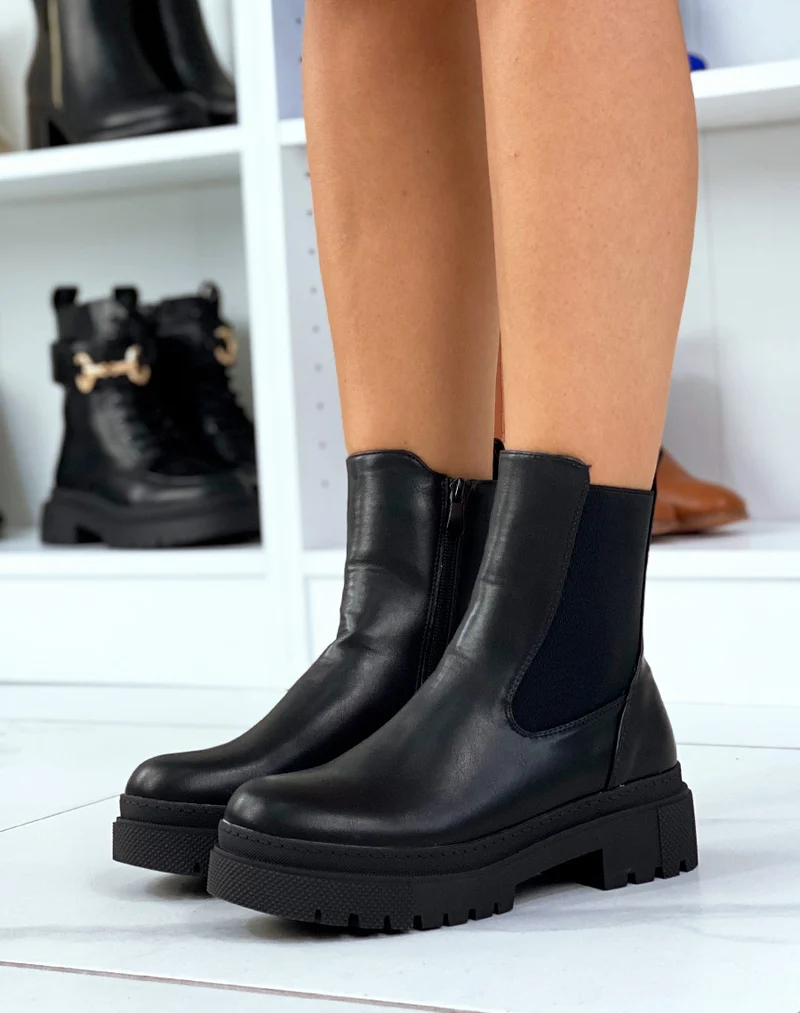 Bottines noires basses à élastique et semelle cranté
