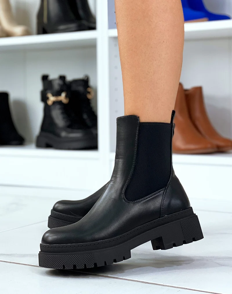 Bottines noires basses à élastique et semelle cranté