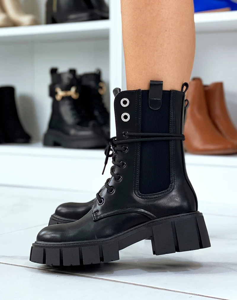 Bottines noires montantes à lacet et à zip et à détails strass